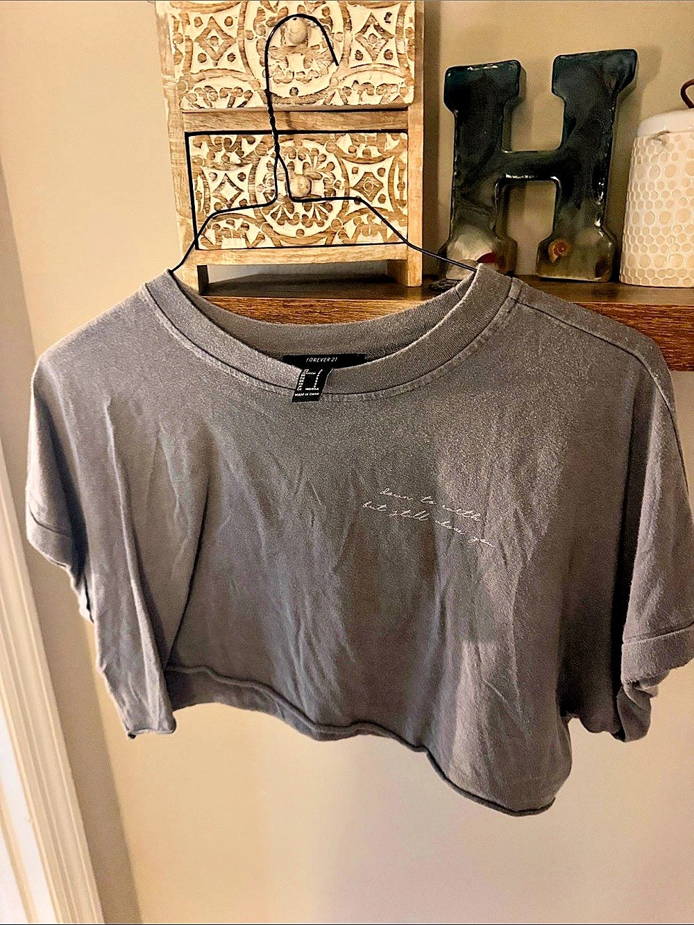 Forever 21 Cropped Short Sleeve Tee in Gray Size Small